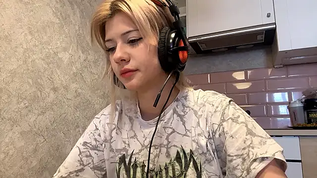 LadyFoxLove online show from 02/22/26, 10:50