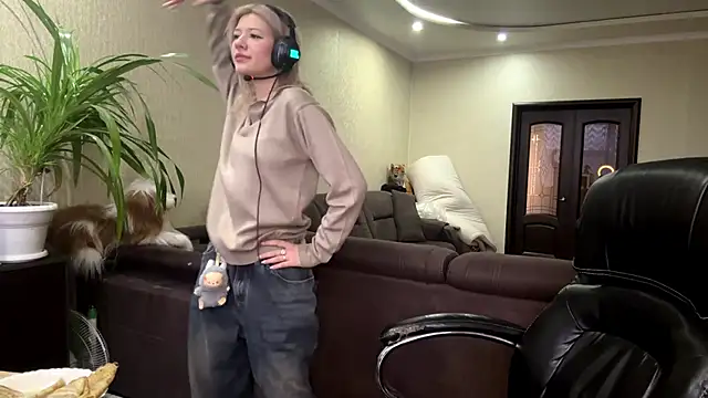 LadyFoxLove online show from 02/02/26, 10:58