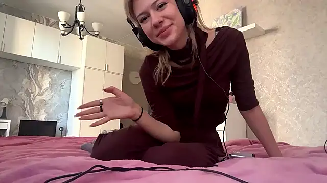 LadyFoxLove online show from 03/01/26, 11:10