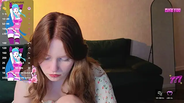 Julia Anis online show from 03/19/26, 01:05