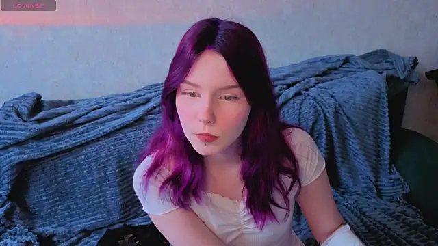 Julia Anis online show from 03/24/26, 04:56