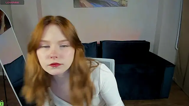 Julia Anis online show from 03/13/26, 01:10