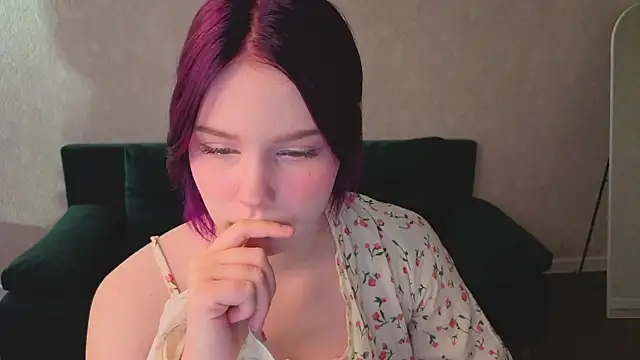 Julia Anis online show from 04/04/26, 01:01