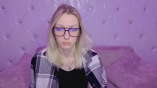 Snapshot of Akiro_Kim7 chatting on 02/24/26, 01:50 Akiro Kim7 online show from 02/24/26, 01:50