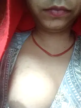 Snapshot of Julilodhi8695 chatting on 04/13/26, 05:55 Julilodhi8695 online show from 04/13/26, 05:55