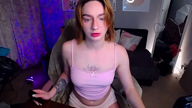 Snapshot of PollyRoseX chatting on 04/16/26, 12:33 PollyRoseX online show from 04/16/26, 12:33