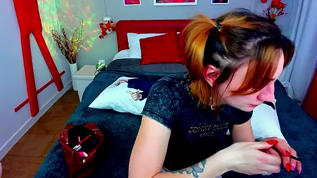 Snapshot of PollyRoseX chatting on 03/18/26, 01:46 PollyRoseX online show from 03/18/26, 01:46