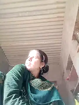 Lucky couple-1 online show from 02/21/26, 04:03