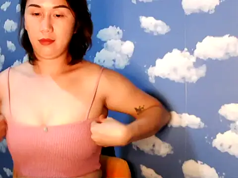 Snapshot of Kitty_Bear02 chatting on 02/11/26, 02:39 Kitty Bear02 online show from 02/11/26, 02:39