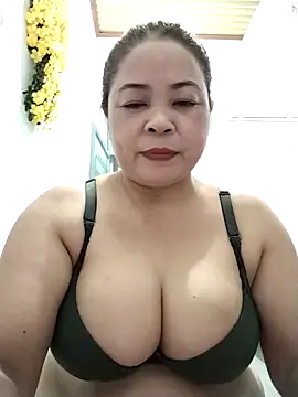 Baby-bigtits2026 online show from 05/09/26, 01:47