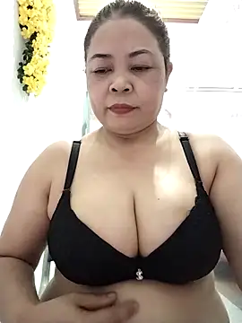 Baby-bigtits2026 online show from 04/29/26, 04:05