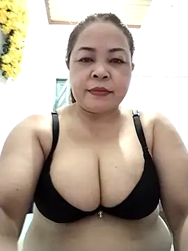 Baby-bigtits2026 online show from 04/22/26, 11:06