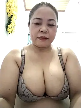 Baby-bigtits2026 online show from 05/12/26, 10:10