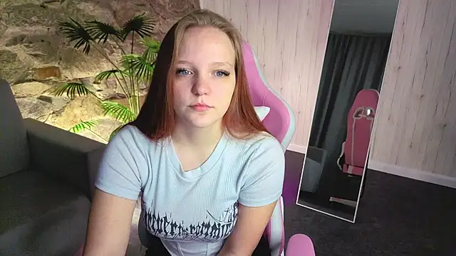 Snapshot of Candy_Lir chatting on 02/06/26, 08:32 Candy Lir online show from 02/06/26, 08:32