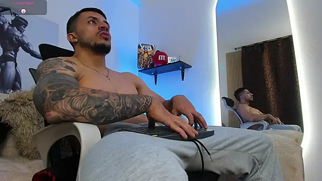 Snapshot of LiamReigns_ chatting on 07/14/26, 03:22 LiamReigns online show from 07/14/26, 03:22