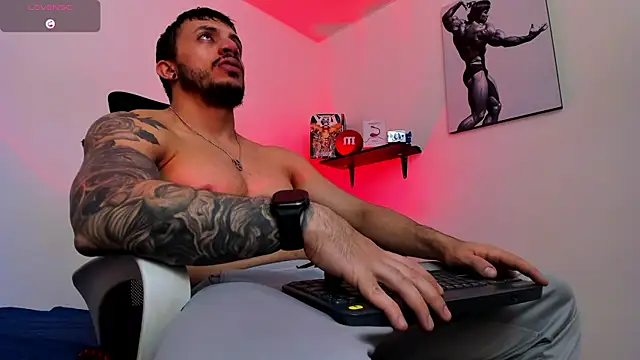 LiamReigns  online show from 05/20/26, 10:07