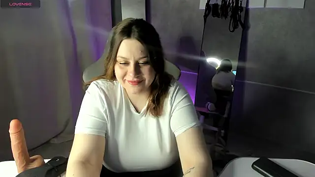 Snapshot of Valery_Grand chatting on 02/23/26, 08:59 Valery Grand online show from 02/23/26, 08:59