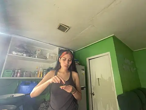 Snapshot of Sweetiebabe25 chatting on 02/18/26, 08:33 Sweetiebabe25 online show from 02/18/26, 08:33