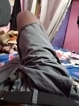 Snapshot of tamilpaiyan989 chatting on 04/06/26, 07:15 tamilpaiyan989 online show from 04/06/26, 07:15