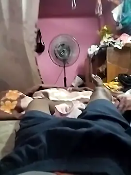 Snapshot of tamilpaiyan989 chatting on 04/08/26, 06:20 tamilpaiyan989 online show from 04/08/26, 06:20