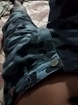 Snapshot of tamilpaiyan989 chatting on 04/12/26, 03:59 tamilpaiyan989 online show from 04/12/26, 03:59