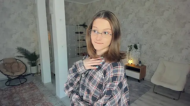 LianneBynon online show from 03/08/26, 09:23