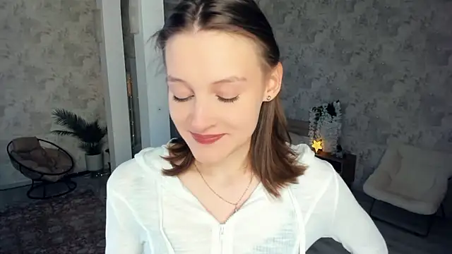 LianneBynon online show from 03/21/26, 08:15