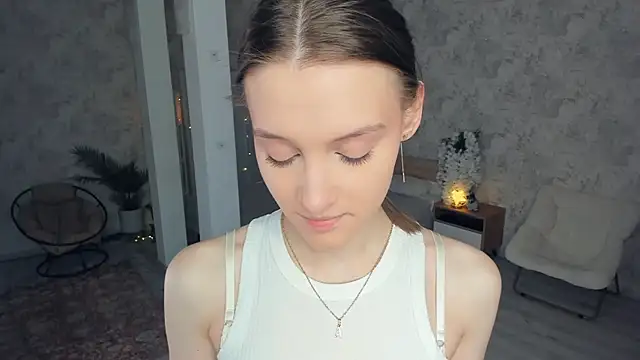 LianneBynon online show from 04/02/26, 08:54