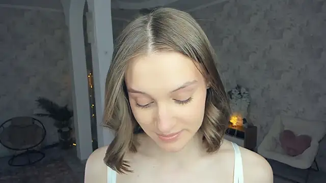 LianneBynon online show from 04/19/26, 08:59