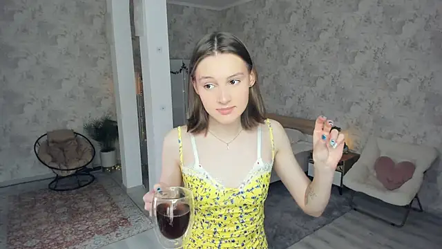 LianneBynon online show from 05/10/26, 08:29