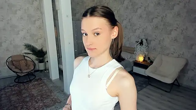 LianneBynon online show from 03/26/26, 08:56