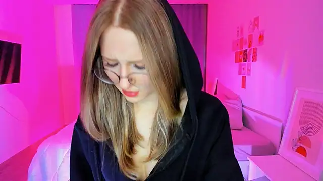 Vega Taylor online show from 03/03/26, 03:46