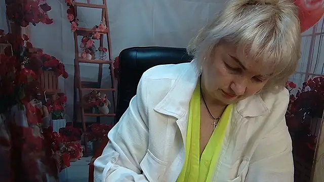 Snapshot of RenataDaster chatting on 05/15/26, 11:08 RenataDaster online show from 05/15/26, 11:08