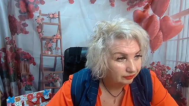 Snapshot of RenataDaster chatting on 05/16/26, 05:12 RenataDaster online show from 05/16/26, 05:12