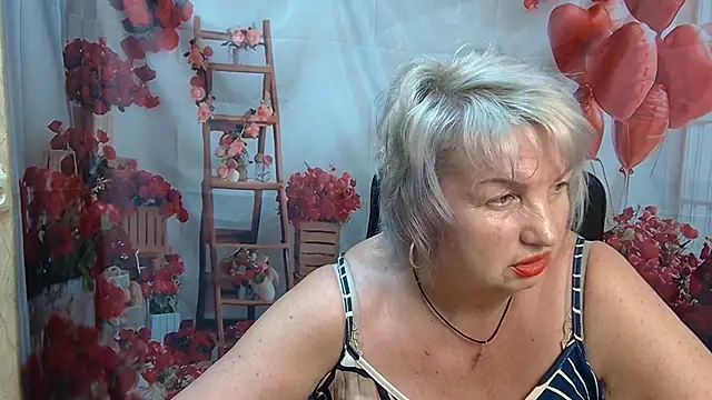 Snapshot of RenataDaster chatting on 05/22/26, 11:30 RenataDaster online show from 05/22/26, 11:30