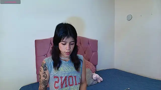 Kalyra 17 online show from 03/31/26, 12:07