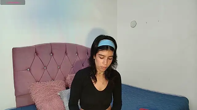 Kalyra 17 online show from 04/14/26, 11:37