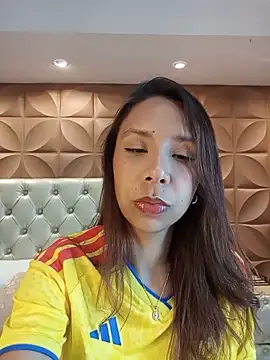 Snapshot of MiaSantana_ chatting on 06/17/26, 10:08 MiaSantana online show from 06/17/26, 10:08