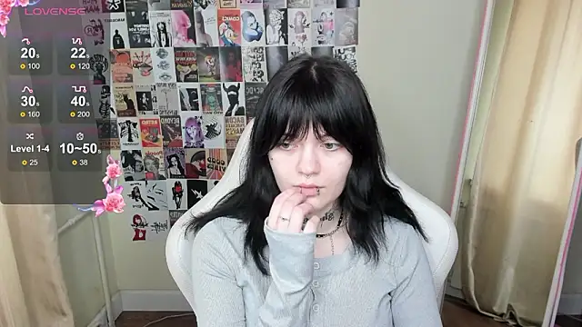 Snapshot of Emma_Darkkk chatting on 02/17/26, 05:49 Emma Darkkk online show from 02/17/26, 05:49