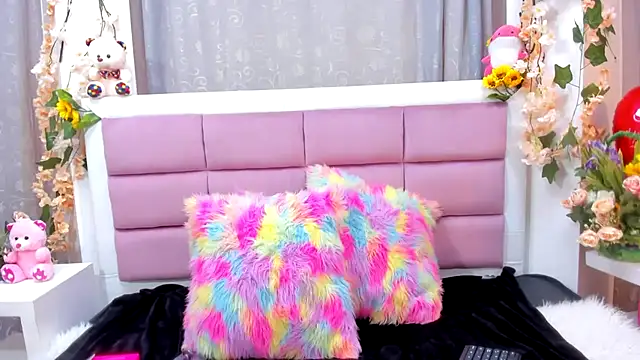 Snapshot of Keiry_Paloma chatting on 02/19/26, 01:41 Keiry Paloma online show from 02/19/26, 01:41