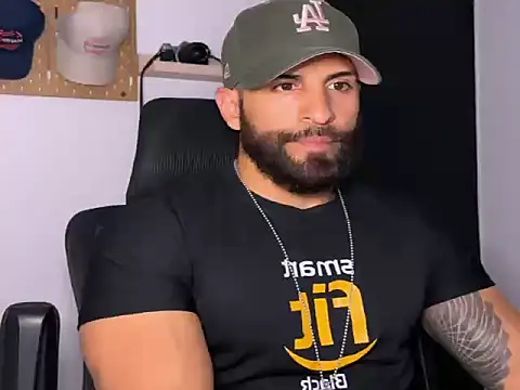 SamDornan51 online show from 03/12/26, 01:44