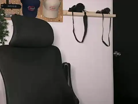 SamDornan51 online show from 02/05/26, 11:11