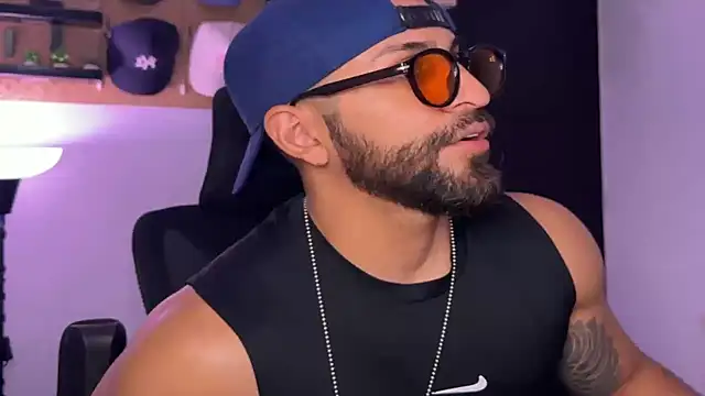 SamDornan51 online show from 04/21/26, 02:51