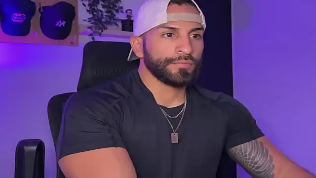 SamDornan51 online show from 03/18/26, 04:15