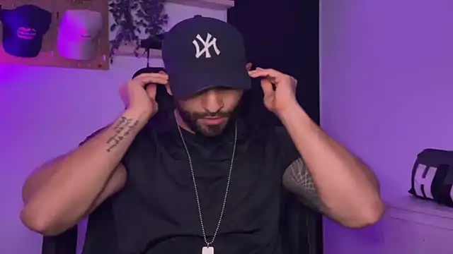 SamDornan51 online show from 04/18/26, 05:54