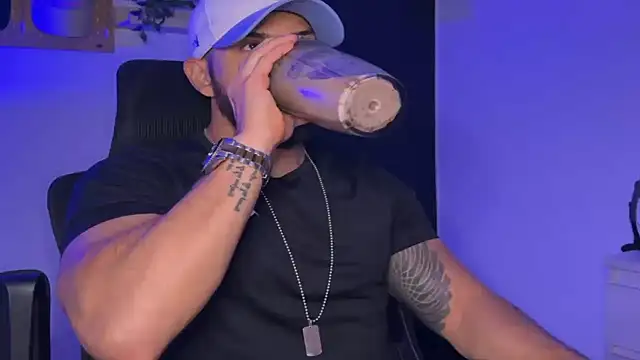 SamDornan51 online show from 03/19/26, 01:27