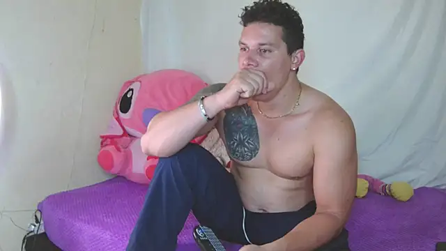 Snapshot of Eternalfuego chatting on 02/10/26, 05:39 Eternalfuego online show from 02/10/26, 05:39