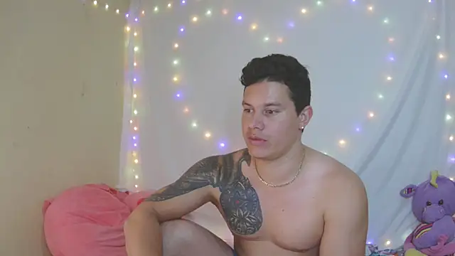 Snapshot of Eternalfuego chatting on 02/16/26, 04:55 Eternalfuego online show from 02/16/26, 04:55