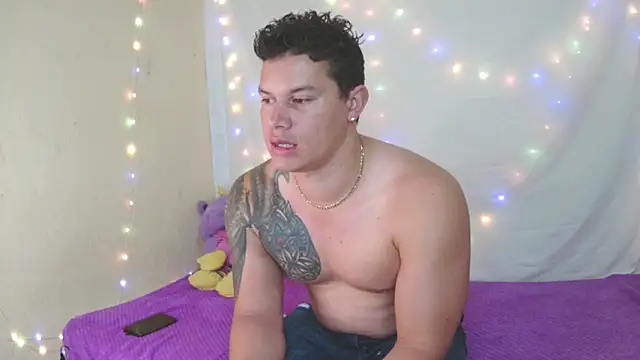 Snapshot of Eternalfuego chatting on 02/11/26, 06:57 Eternalfuego online show from 02/11/26, 06:57