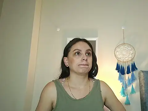 NatalyGuzman26 online show from 04/16/26, 11:22